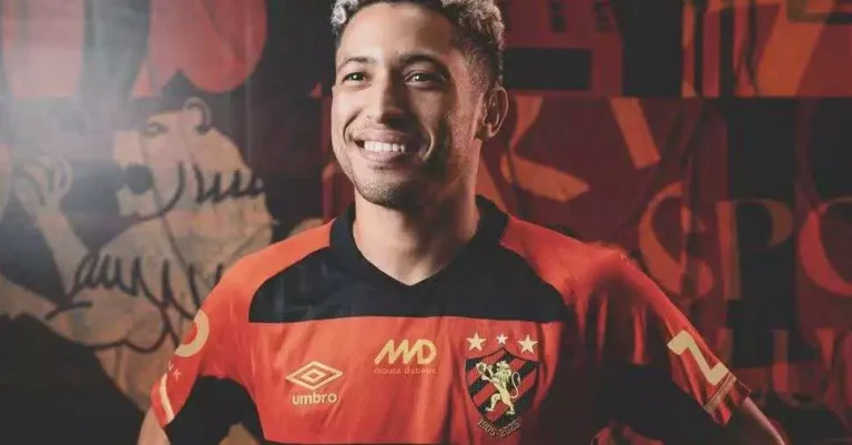 Atacante Marlon é o Novo Reforço do Sport-PE Após Rebaixamento com o Paysandu Atacante Marlon é o Novo Reforço do Sport-PE Após Rebaixamento com o Paysandu