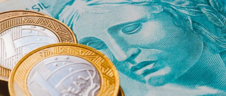 Educação Financeira: A Chave para Combater o Endividamento Familiar Imagem do artigo