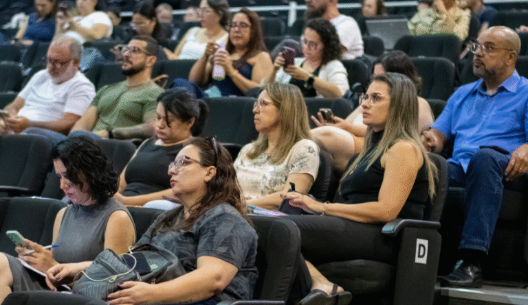 Programa "Mogi pela Educação" Conclui Ciclo de Formação com Ênfase em Planejamento e Ação