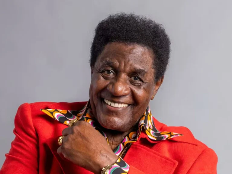 Tony Tornado Recebe Medalha Tiradentes da ALERJ por Sua Contribuição Cultural