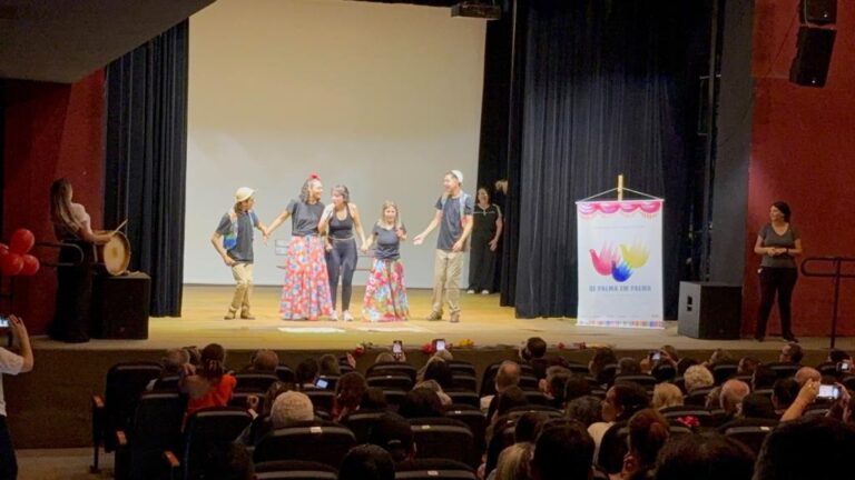 Emoção em Bragança Paulista: Mostra Cultural ‘De Palma em Palma’ Encanta Público no Teatro Carlos Gomes Imagem do artigo