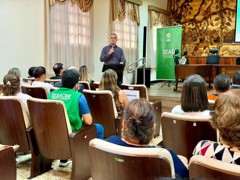 Acre Lança Manual de Capacitação de Servidores: Avanços na Qualificação do Serviço Público Acre Lança Manual de Capacitação de Servidores: Avanços na Qualificação do Serviço Público