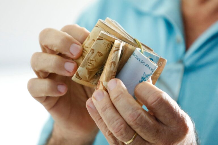 Aposentadorias Acima do Salário Mínimo Receberão Reajuste de 3,9% em 2026