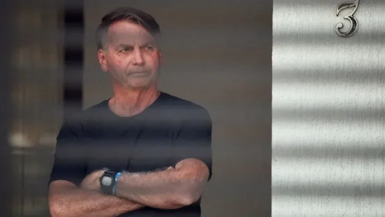 Bolsonaro é Transferido para a Papudinha: Reações Aceleram Debate Político