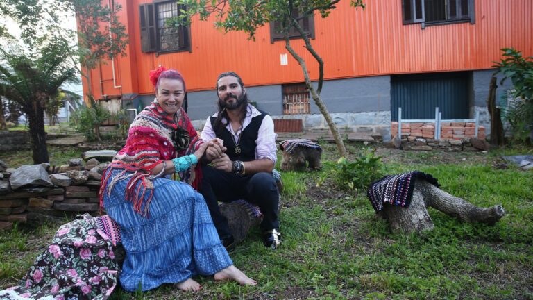 Explorando as Raízes Ciganas: A Cultura e os Casamentos em Farroupilha Explorando as Raízes Ciganas: A Cultura e os Casamentos em Farroupilha