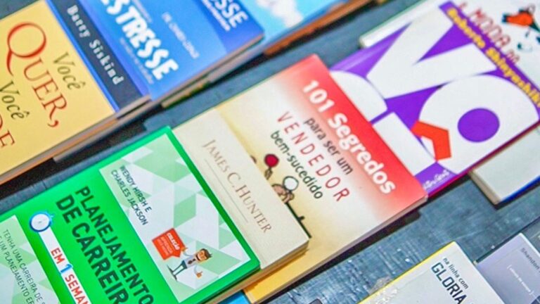 Feira de Livros do ICIA: Conhecimento a Partir de R$ 2 em Caruaru Feira de Livros do ICIA: Conhecimento a Partir de R$ 2 em Caruaru