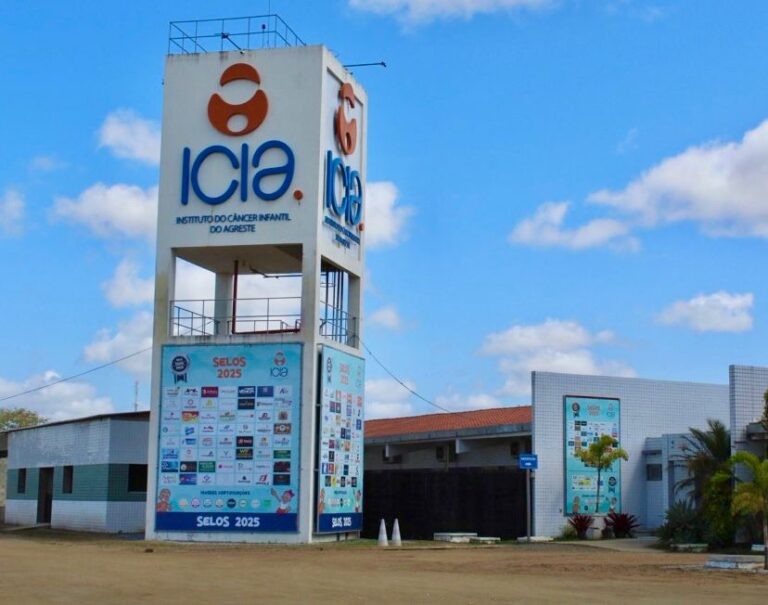 Feira de Livros em Caruaru: ICIA Oferece Títulos a Partir de R$ 2,00 Feira de Livros em Caruaru: ICIA Oferece Títulos a Partir de R$ 2,00