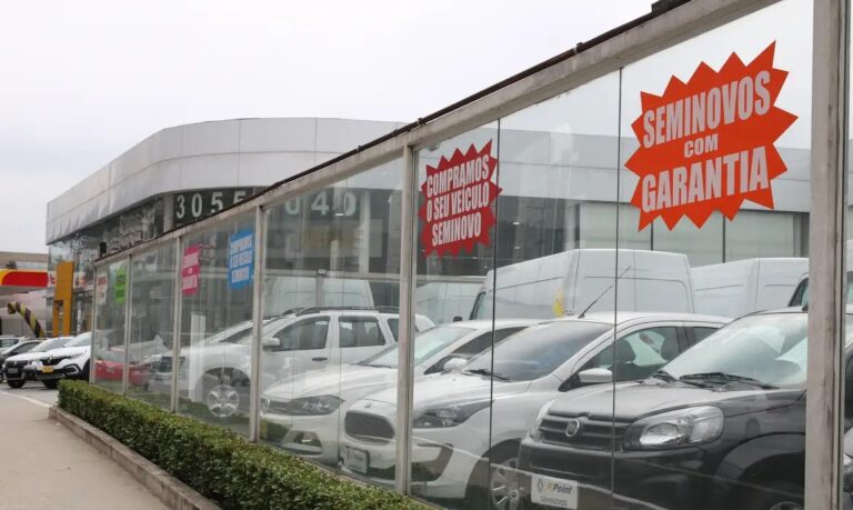 Financiamento de Veículos em 2025: Crescimento de 2% e 7,3 Milhões de Unidades Vendidas Financiamento de Veículos em 2025: Crescimento de 2% e 7,3 Milhões de Unidades Vendidas