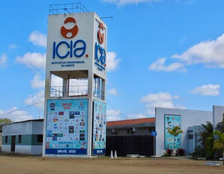 ICIA Realiza Feira de Livros com Preços a Partir de R$ 2 em Caruaru ICIA Realiza Feira de Livros com Preços a Partir de R$ 2 em Caruaru