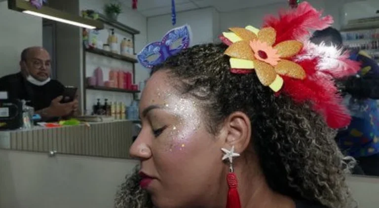 Inscrições Abertas para Curso de Adereços Carnavalescos em Caruaru