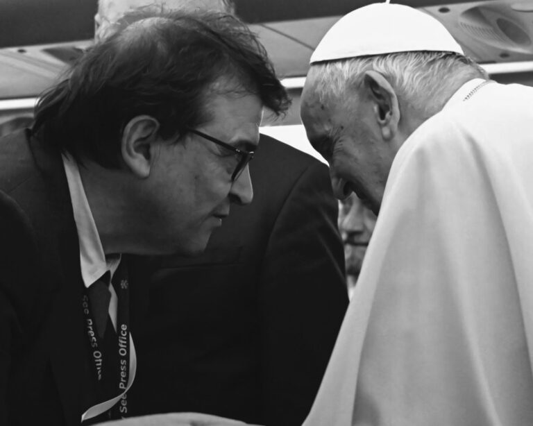 Javier Cercas: O Ateu que Dialoga com o Papa Francisco em ‘O Louco de Deus no Fim do Mundo’