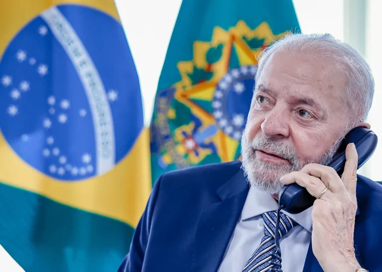 Lula Realiza Viagens ao Sul e Nordeste: Agenda Política da Semana Lula Realiza Viagens ao Sul e Nordeste: Agenda Política da Semana