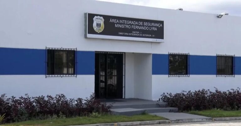 Padrasto é preso por suspeita de matar criança com síndrome de Down em Caruaru Padrasto é preso por suspeita de matar criança com síndrome de Down em Caruaru