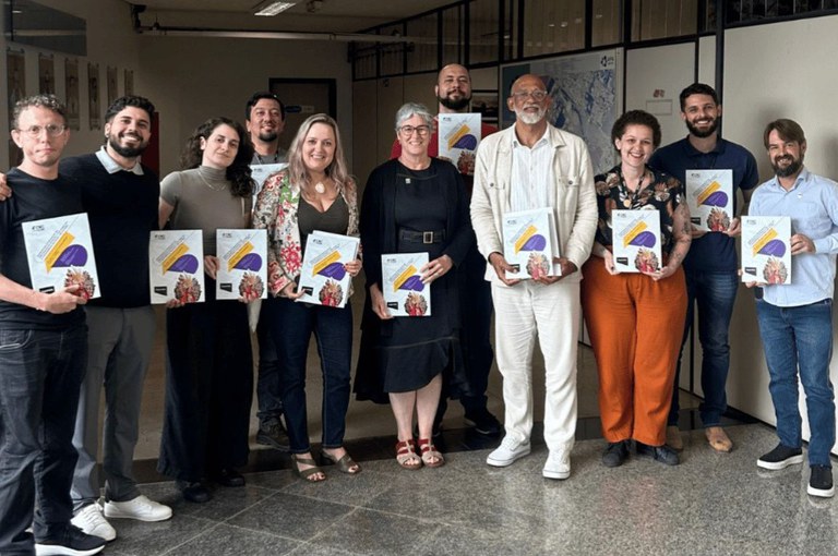 Publicação da UFG Destaca a Programação Artística da 4ª Conferência Nacional de Cultura Publicação da UFG Destaca a Programação Artística da 4ª Conferência Nacional de Cultura