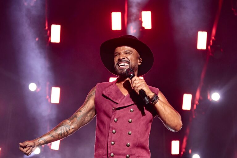 Samba e Pagode Brilham na Estreia do Festival Pernambuco Meu País – Edição Verão Samba e Pagode Brilham na Estreia do Festival Pernambuco Meu País – Edição Verão