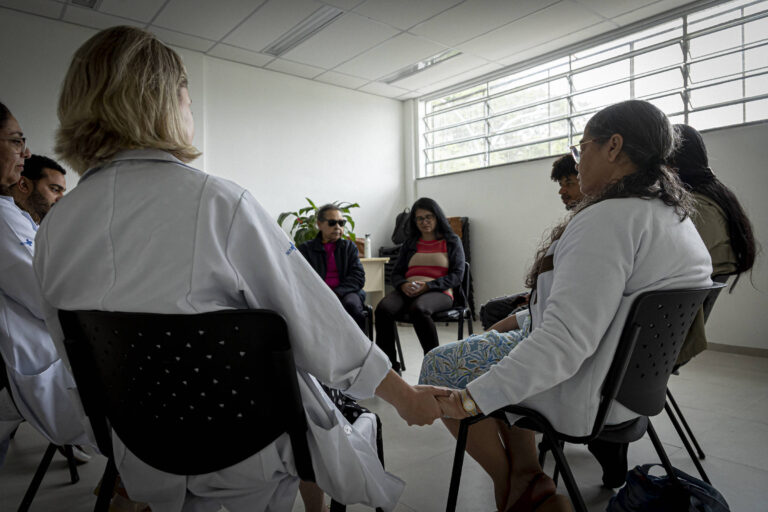 Terapia em Grupo para Enlutados em São Paulo: Uma Nova Chance de Reencontro