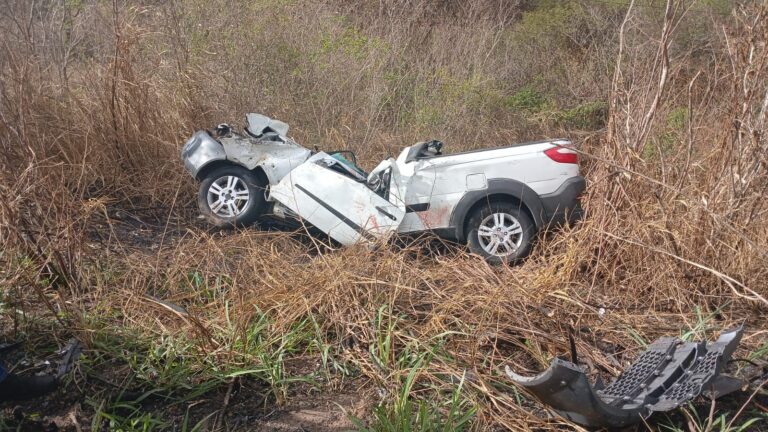 Tragédia na PE-177: Dois Jovens Perdendo a Vida em Acidente Grave