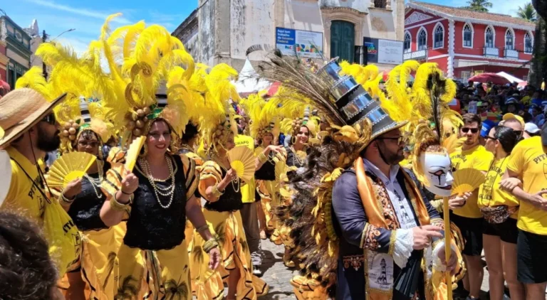 A Economia Criativa: O Papel do Carnaval no PIB de Pernambuco e Suas Implicações