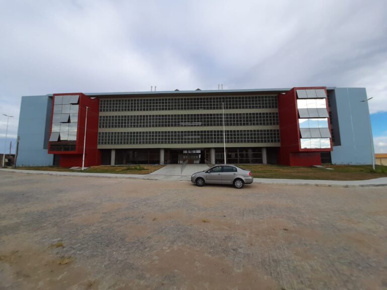 A Universidade que Aprende com o Quilombo: Um Marco de Identidade e Educação