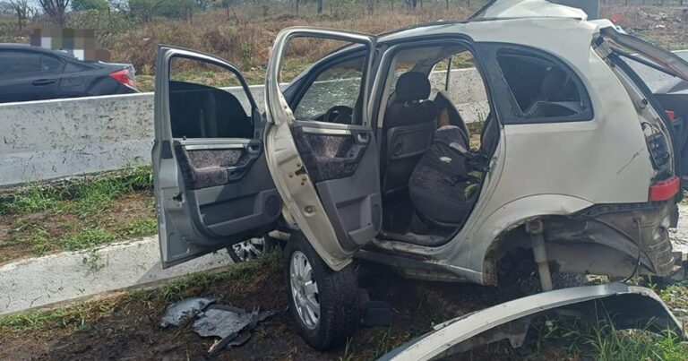 Acidente Fatal na BR-232: Duas Vítimas e Três Feridos em Bezerros, Pernambuco
