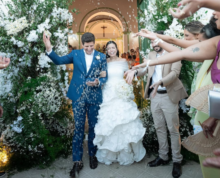 João Campos e Tabata Amaral: Casamento Celebra União Pessoal e Política em Pernambuco