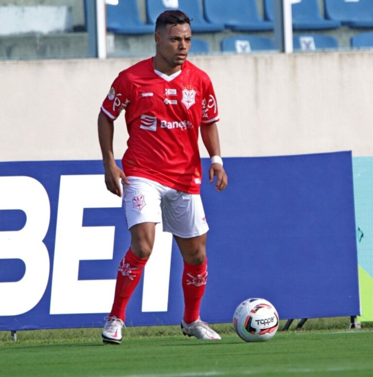 Lateral Esquerdo do Paraná Clube é o Novo Reforço do Central na Série D