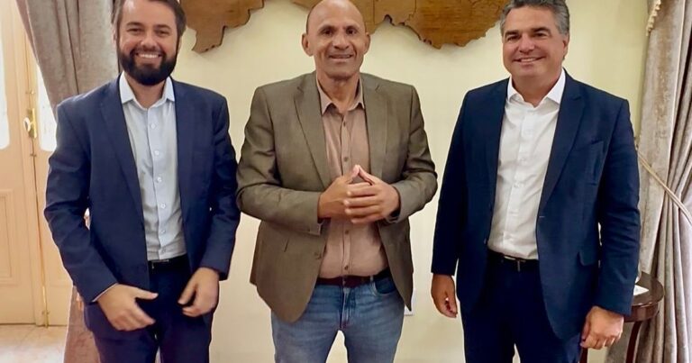 Pacote de Investimentos: Gena Lins Transforma Taquaritinga do Norte com Novas Conquistas