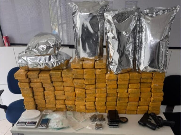 Polícia Militar Apreende 120 kg de Drogas em Caruaru e Prende Quatro Suspeitos