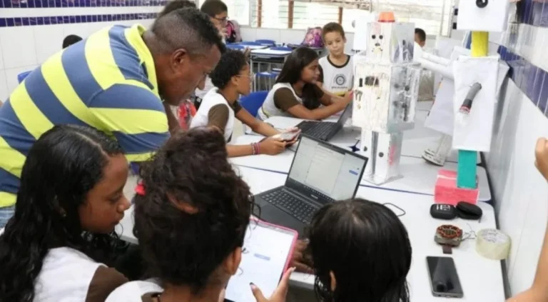 Prêmio Educador Transformador: Reconhecimento de Iniciativas Inovadoras em Escolas Públicas de Perna