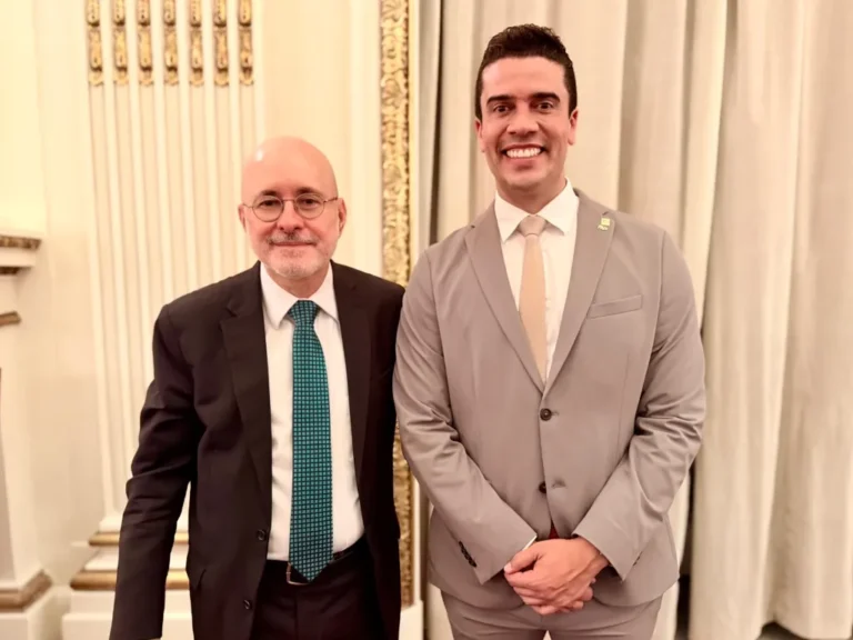 Rodrigo Pinheiro Participa da Posse da Nova Mesa Diretora do TJPE e Enfatiza Parcerias Institucionais Rodrigo Pinheiro Participa da Posse da Nova Mesa Diretora do TJPE e Enfatiza Parcerias Institucionai