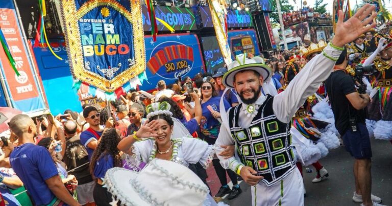 São João Gomes: Abertura do Ciclo Junino em Pernambuco Conquista Mais de 20 Mil Pessoas