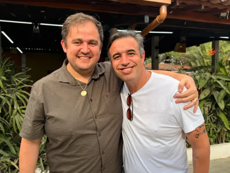 Apoio Estrategicamente Reforçado: Anderson Luiz Recebe Endosse de Bruno Lambreta para as Eleições 20