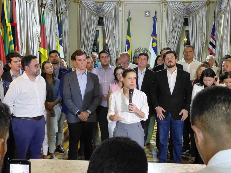 Chapas em Foco: A Disputa Política em Pernambuco e as Estratégias de Raquel Lyra Chapas em Foco: A Disputa Política em Pernambuco e as Estratégias de Raquel Lyra