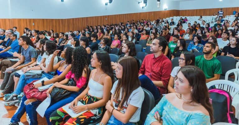 Cursinho Popular Edilson de Góis: 600 Vagas Gratuitas em Caruaru para o Enem 2026