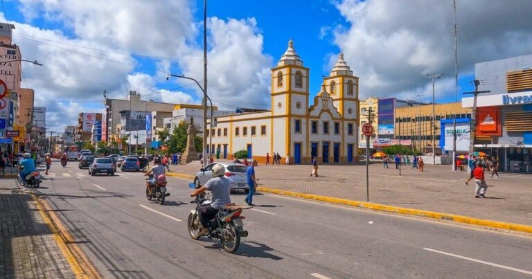 Funcionamento do Comércio em Caruaru durante a Data Magna de Pernambuco