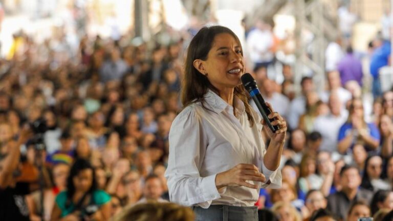 Raquel Lyra Autoriza Ampliação do Aeroporto de Caruaru: Um Sonho do Povo Realizado Raquel Lyra Autoriza Ampliação do Aeroporto de Caruaru: Um Sonho do Povo Realizado