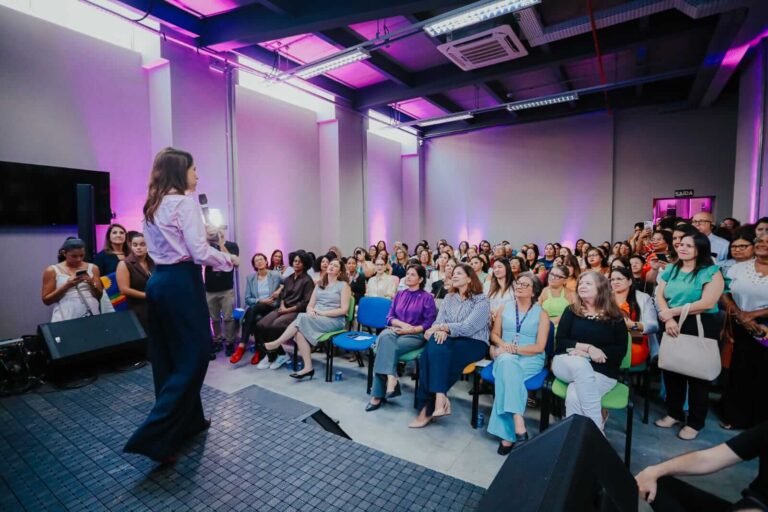 Raquel Lyra Lança Curso de Qualificação em Políticas Públicas para Mulheres em Pernambuco