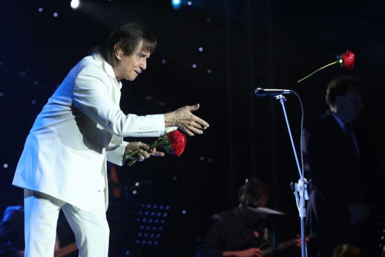 Roberto Carlos no São João de Caruaru 2026: Um Show Imperdível no Dia dos Namorados