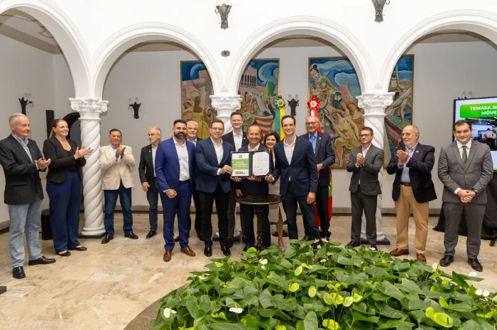 Santa Catarina Atraí R$ 2,1 Bilhões em Investimentos e Cria 8 Mil Empregos com Apoio do Estado Santa Catarina Atraí R$ 2,1 Bilhões em Investimentos e Cria 8 Mil Empregos com Apoio do Estado