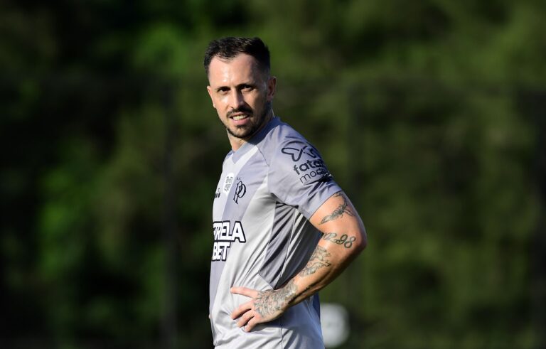 Santa Cruz Anuncia a Contratação do Lateral Zé Mário para a Temporada 2024