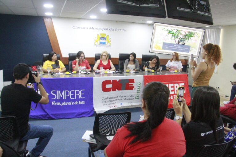 Saúde Mental na Educação: Audiência Pública Revela Desafios e Propostas em Recife