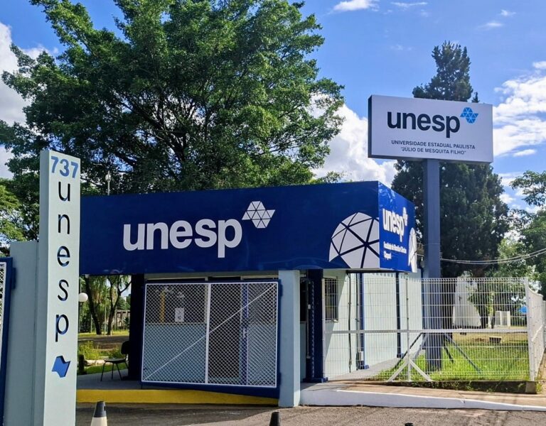 Uso de Inteligência Artificial na Educação: O que as Universidades Permitem e Proíbem