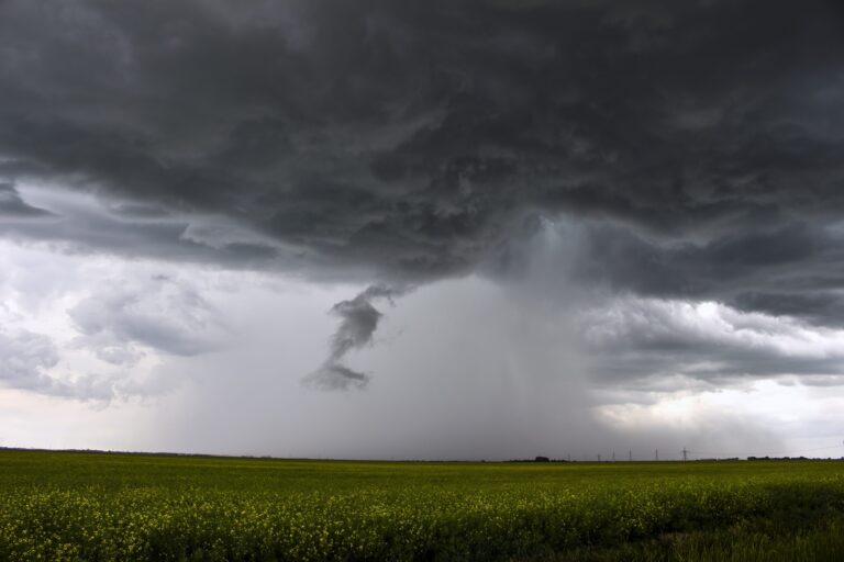Alerta Laranja do INMET: Chuvas Intensas e Riscos de Alagamentos em Caruaru e Região