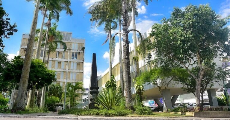 Caruaru lança seleção para 345 vagas na saúde com salários até R$ 8,4 mil Caruaru lança seleção para 345 vagas na saúde com salários até R$ 8,4 mil