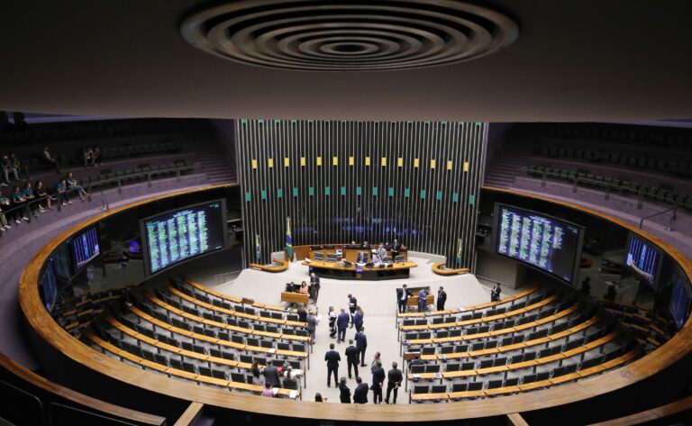 Eleições 2026: Entenda a Cláusula de Desempenho e Seu Impacto na Disputa Eleitoral