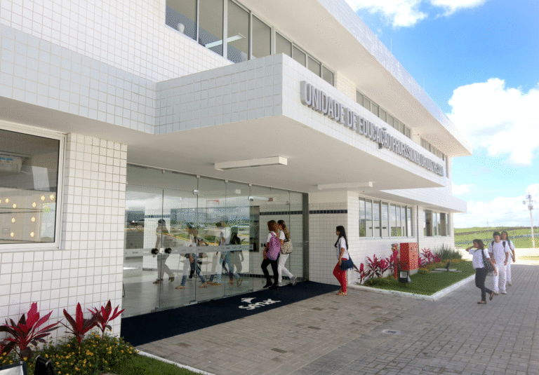 Encontro Gratuito em Caruaru Foca em Tecnologia e Inovação para Estudantes