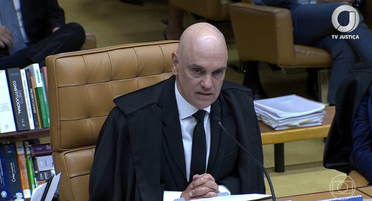 Moraes Determina Prisão Domiciliar de 'Fátima de Tubarão', Condenada por Crimes Relacionados ao 8/1