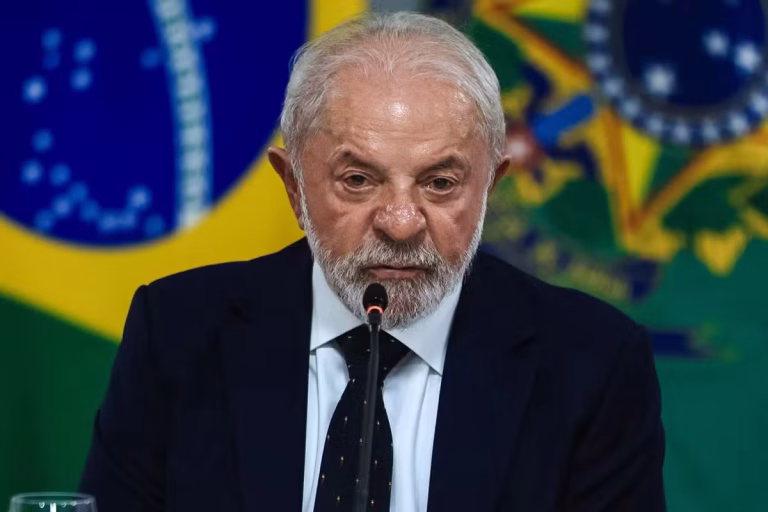 PT Define Estratégias Políticas para Próximas Eleições em Manifesto Sem Lula