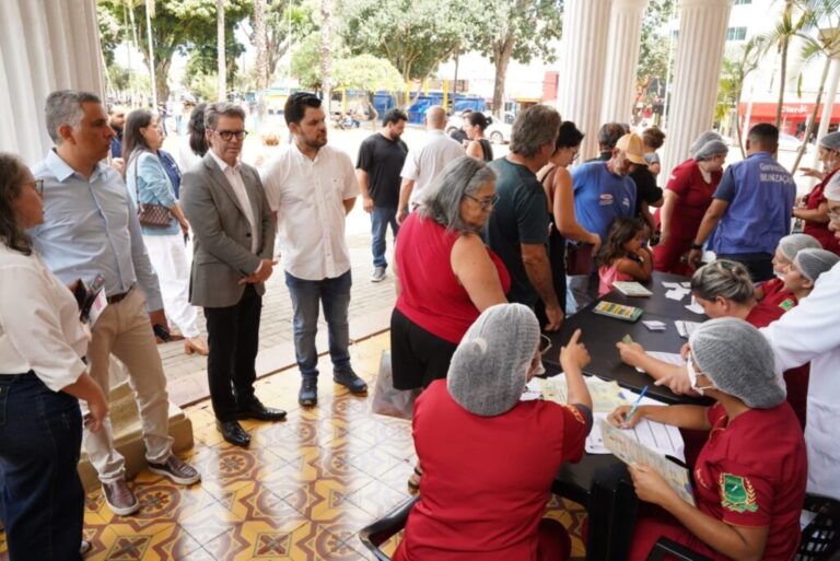 SES-GO Intensifica Vacinação em Anápolis: Ação Visa Ampliar Cobertura Contra Influenza