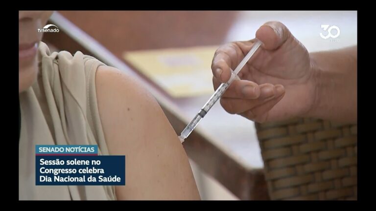 Sessão Solene Comemora o Dia Nacional da Saúde: Reconhecimento ao SUS e Lançamento de Obra de Referência Sessão Solene Comemora o Dia Nacional da Saúde: Reconhecimento ao SUS e Lançamento de Obra de Referê
